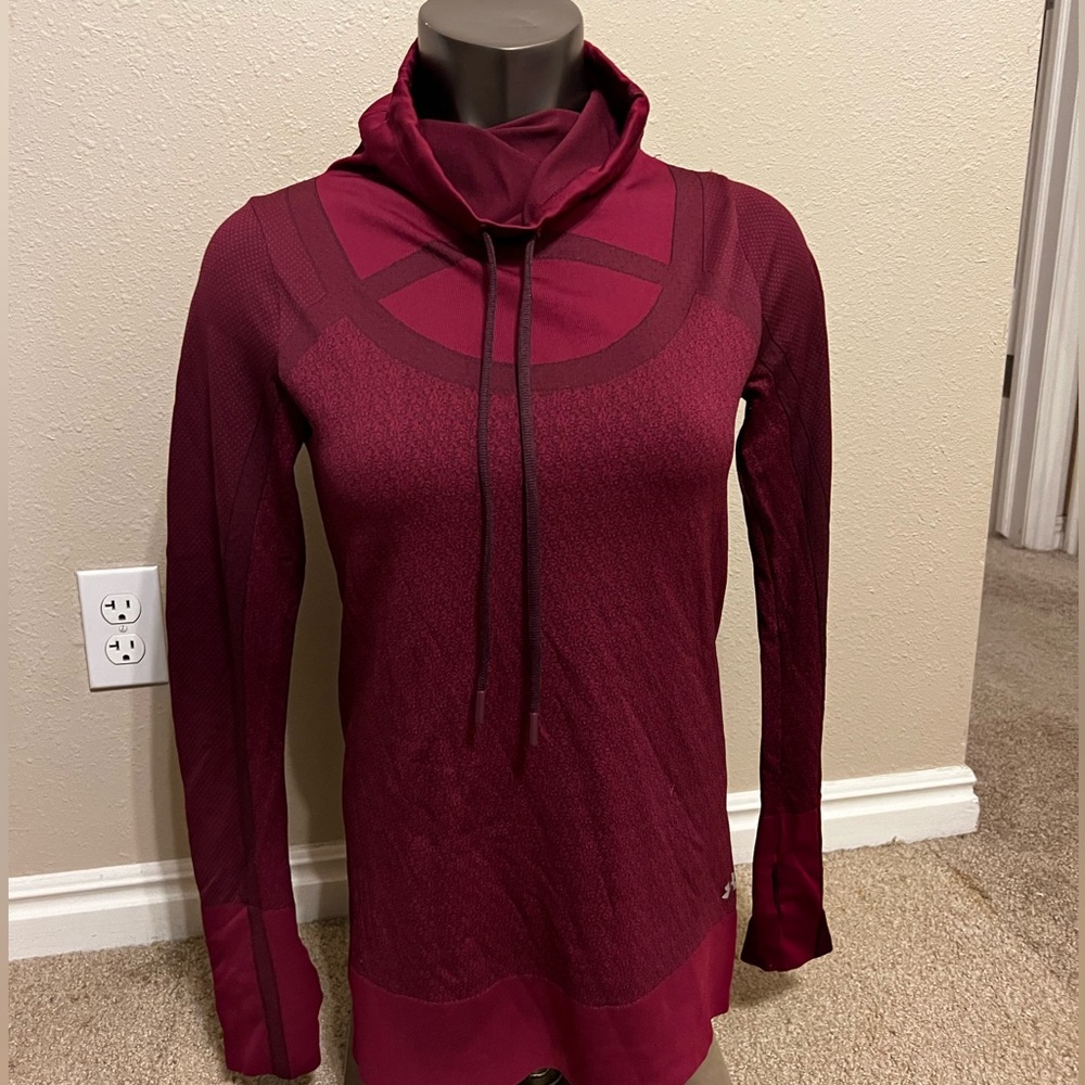 Under Armour Threadborne Seamless Funnel Neck Top